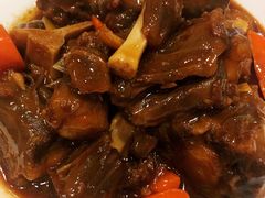 红烧牛尾-福寿斋·老北京铜锅涮肉·烤鸭(顺义总店)