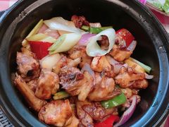 啫啫鸡煲-龙桥私厨·姜花菊花过桥鱼·顺德菜(容桂店)