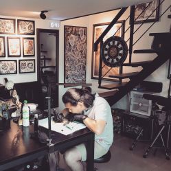 -729CLUB美式风格纹身店