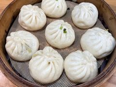 鲜虾韭菜三鲜包-草包包子铺(宽厚里店)