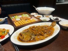 -湖畔鲁菜·二十年老字号餐厅(大明湖店)