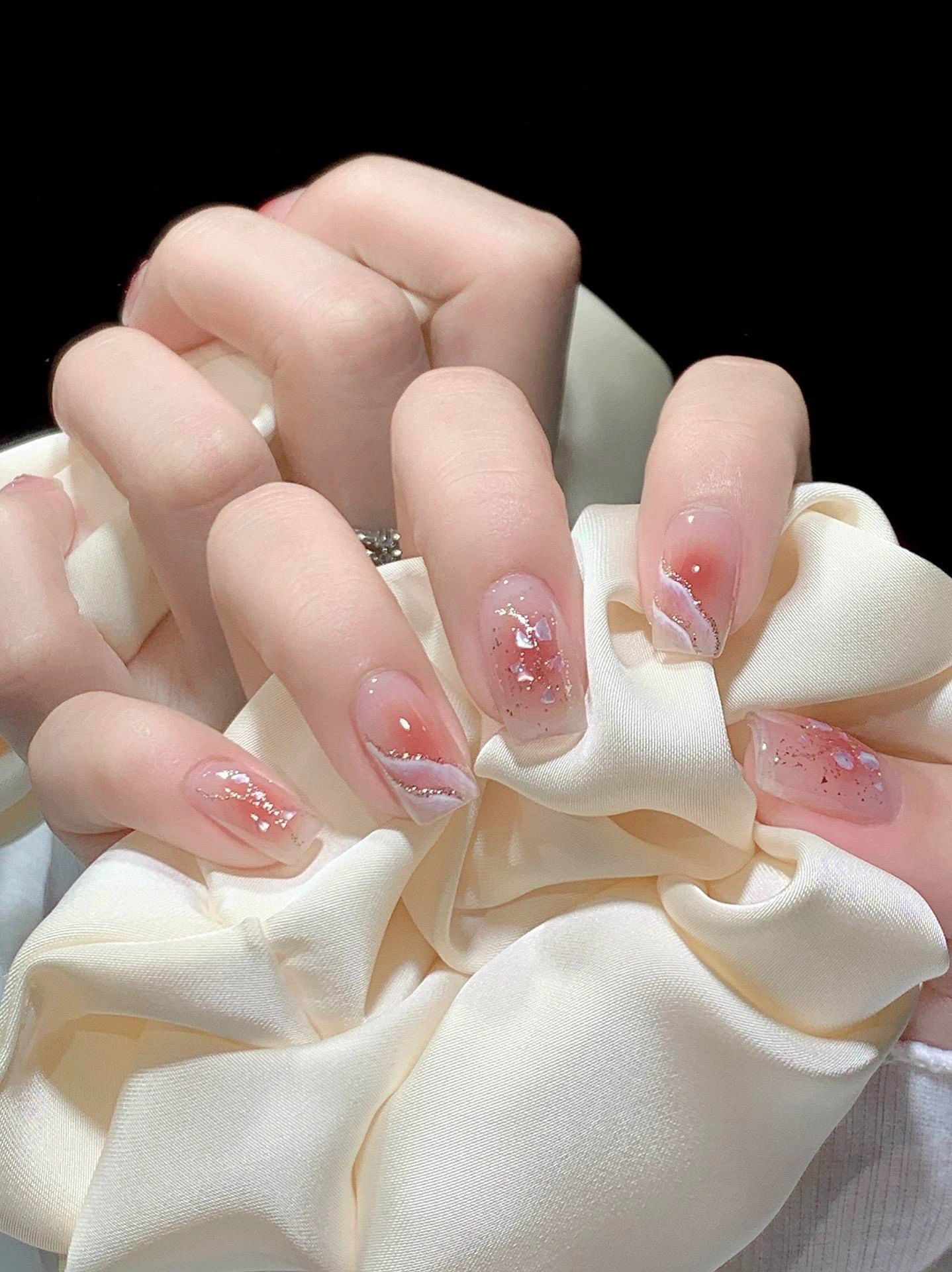 气质显白山丘纹美甲💅🏻