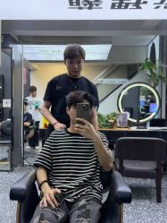 点击看大图 -藤野造型专业烫染接发