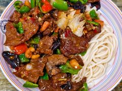 -歹歹的加个面过油肉拌面