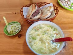 -闫家驴肉火烧(五四店)