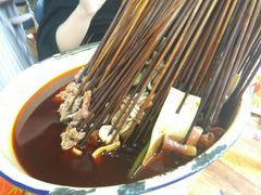 -拈签一笑黄牛肉辣卤串串