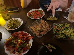 -人间半杯·小酒馆创意菜(三里屯店)