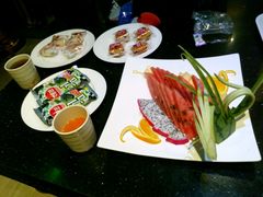 赠送的果盘小吃-乐圣量贩KTV自助餐(崇文店)