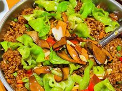 牛肝菌炒饭-老滇山寨•云南特色菜•地方菜•民族风情歌舞表演(金碧店)