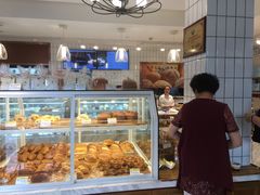 面包甜点陈列柜-老大昌(淮海中路店)