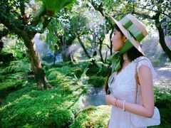 -Chom Cafe and Restaurant