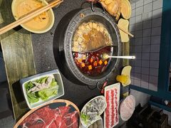 -宽板凳老灶火锅(台湾街店)