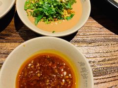 -老牌坊云南鱼豆花火锅(爱建店)