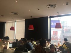 -必胜客(证大大拇指店)