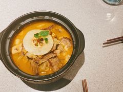 酸木瓜炖牛腩-半山腰·云南菜(侨福芳草地店)