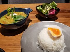 -Kub Kao Kub Pla (Terminal21)