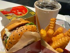 -麦当劳(外高桥DT店)