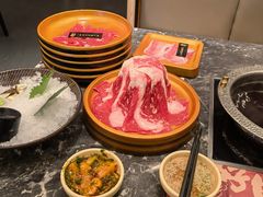 -牛YO寿喜烧·铁板烧和牛火锅自助(市府恒隆店)
