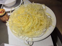 -茅草房·河畔园林火锅