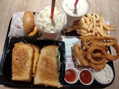 -The Habit Burger Grill 哈比特汉堡(复兴soho店)