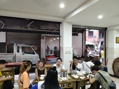 大堂-丽华叶儿粑总汇