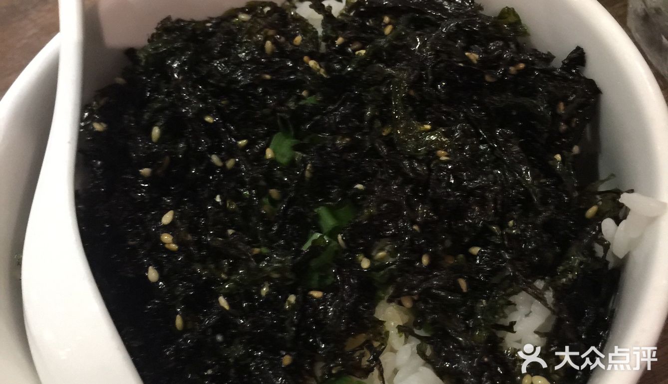 牛角环境还不错，人非常的多