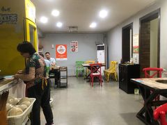 -渝嘴小老弟老火锅(华新村店)
