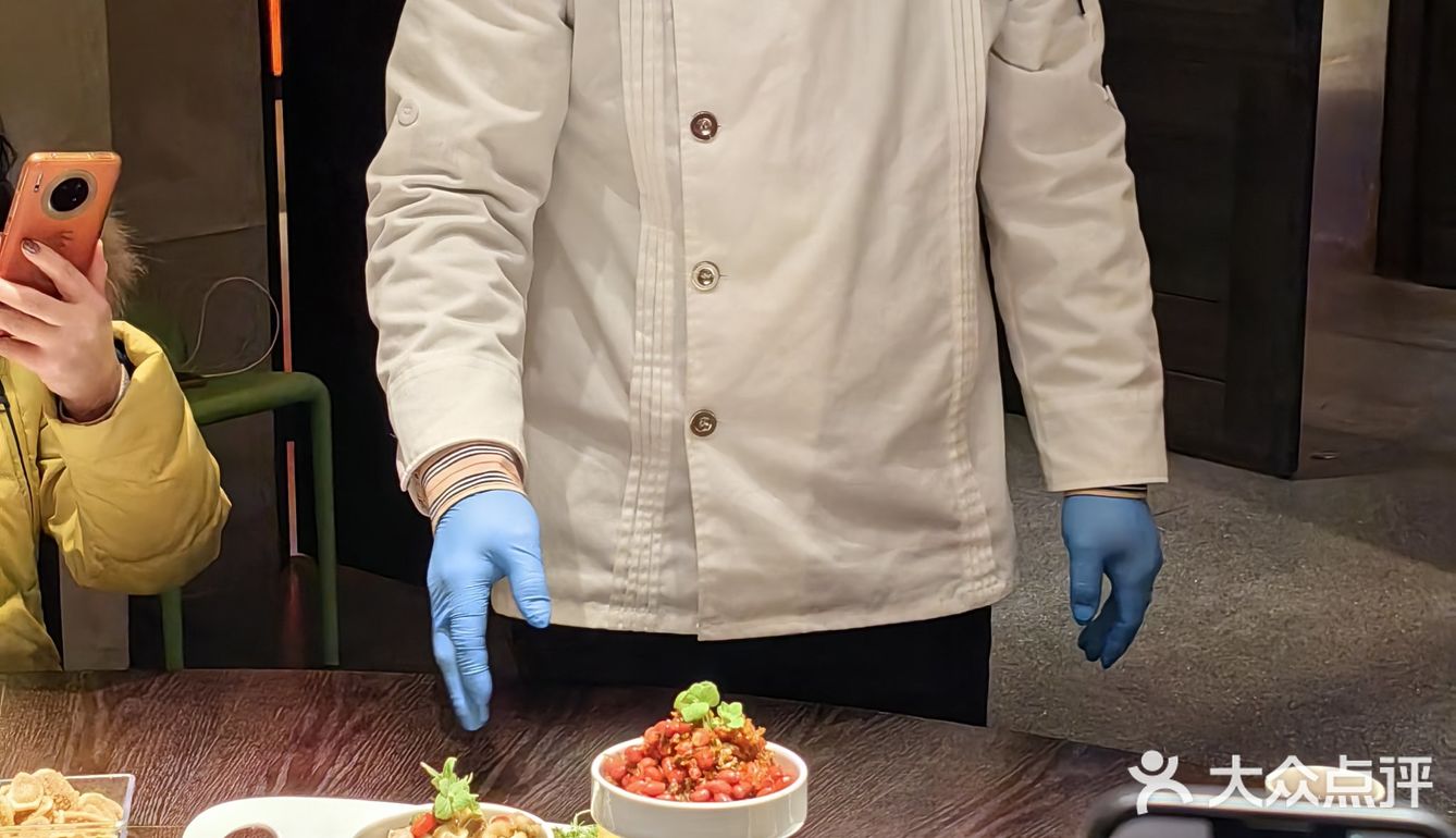 在武汉年夜饭，他们家遥遥领先！！！米其林主厨亲自介绍！