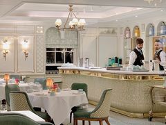 -The Diamond Jubilee Tea Salon at Fortnum & Mason