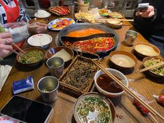 -萍姐火锅·公路夜市(武汉首店)