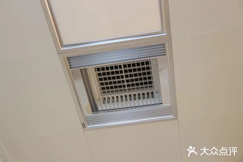 厨房装凉霸到底管不管用？看看过来人怎么说，太多家庭想错了！