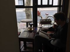 靠窗位-RUMORS COFFEE ROASTERY鲁马滋咖啡(湖南路店)