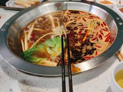 鸳鸯锅-锅爷爷重庆老火锅(临平店)