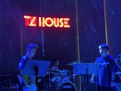 -TZ House音乐现场(来福士中心店)