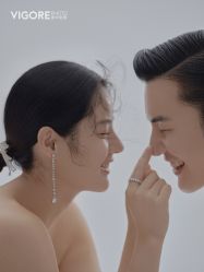 -雪中彩影婚纱摄影·微光艺术中心