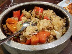 当红小炒肉石锅饭-新白鹿餐厅(爱琴海购物中心店)