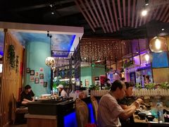 -三人行骨头王火锅(长寿店)