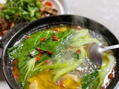 正宗两年土鸡汤（半只）-李东农庄(中南百草园地标店)