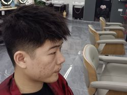 -藤野造型烫发染发