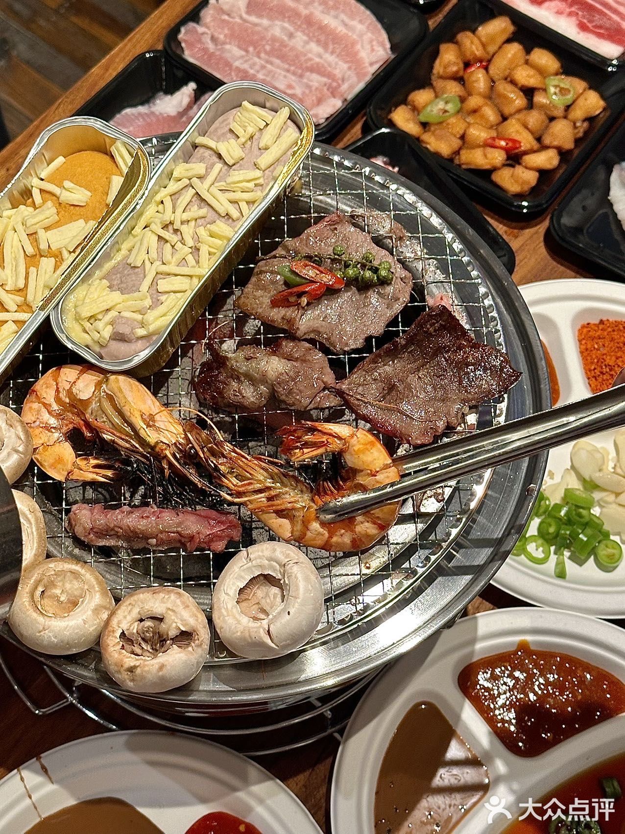 救命！！这家烤肉店把便利店玩明白了！！