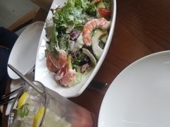 牛油果鲜虾沙拉-UPPER KITCHEN(延安路店)