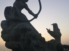 -巴陵广场
