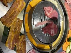 -哈哈碳都·牛肋条无限自助烤肉(台江万达店)