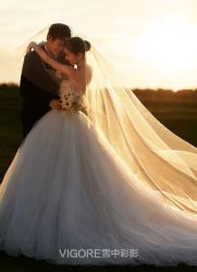 -雪中彩影婚纱摄影·微光艺术中心