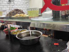 -覃肥叔桂林米粉(粮道街店)
