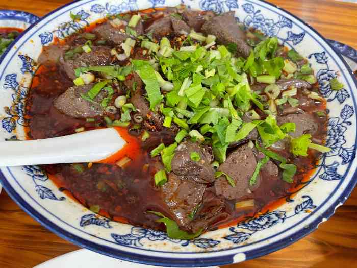 蘸水肥肠-"再汇彭镇!本来想去吃耙耙菜的!结果没有."-大众点评移动版