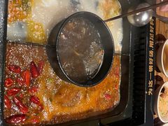-老牌坊云南鱼豆花火锅(爱建店)