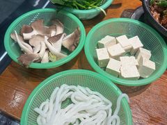 -重庆鸡公煲·青锅花椒鱼(牡丹江路店)