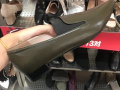 -莱尔斯丹展示厅(盈毅鞋厂店)