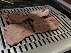 -臻牛烤肉